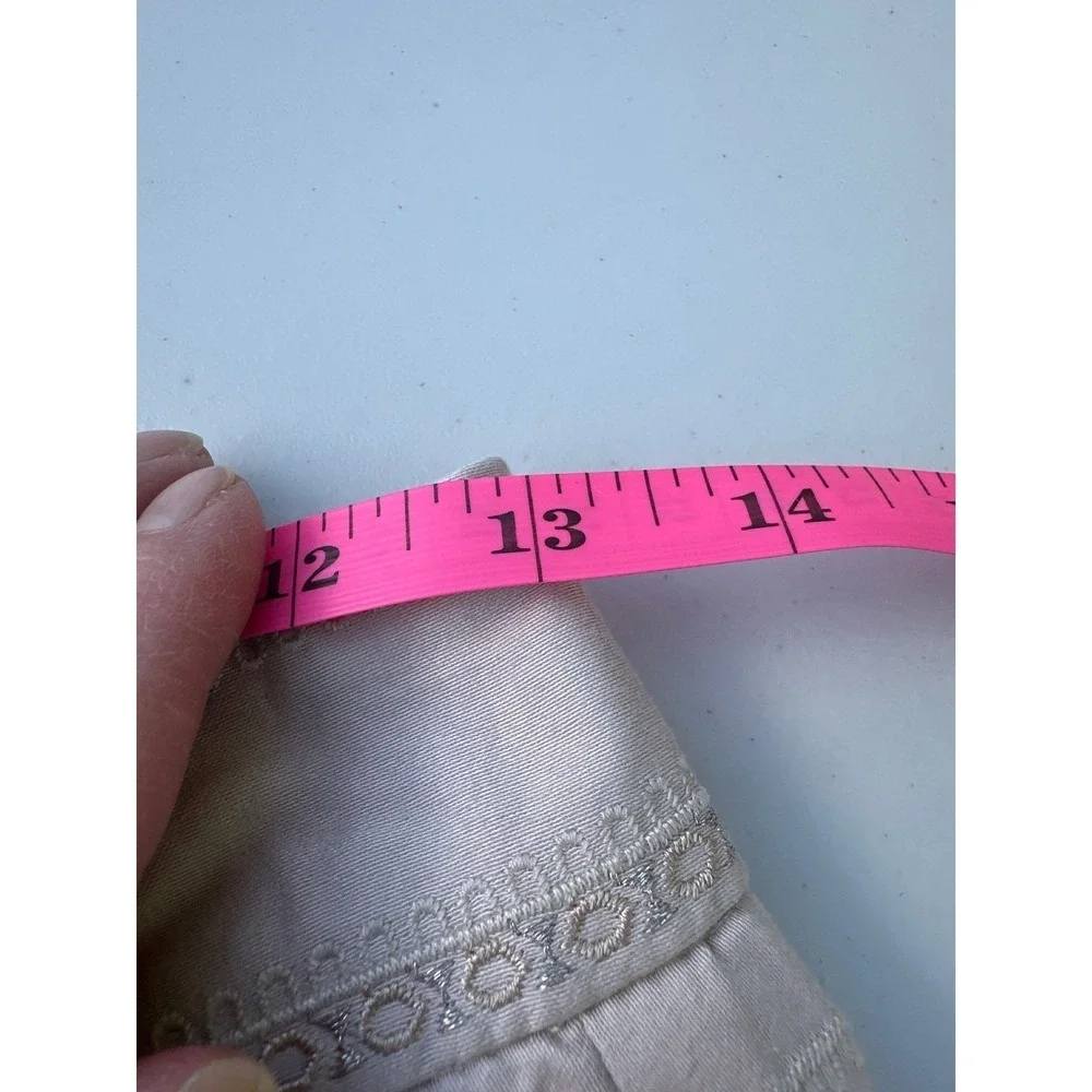 White House Black Market Embroidered Metallic Shorts Size 00‎ Champagne Pink